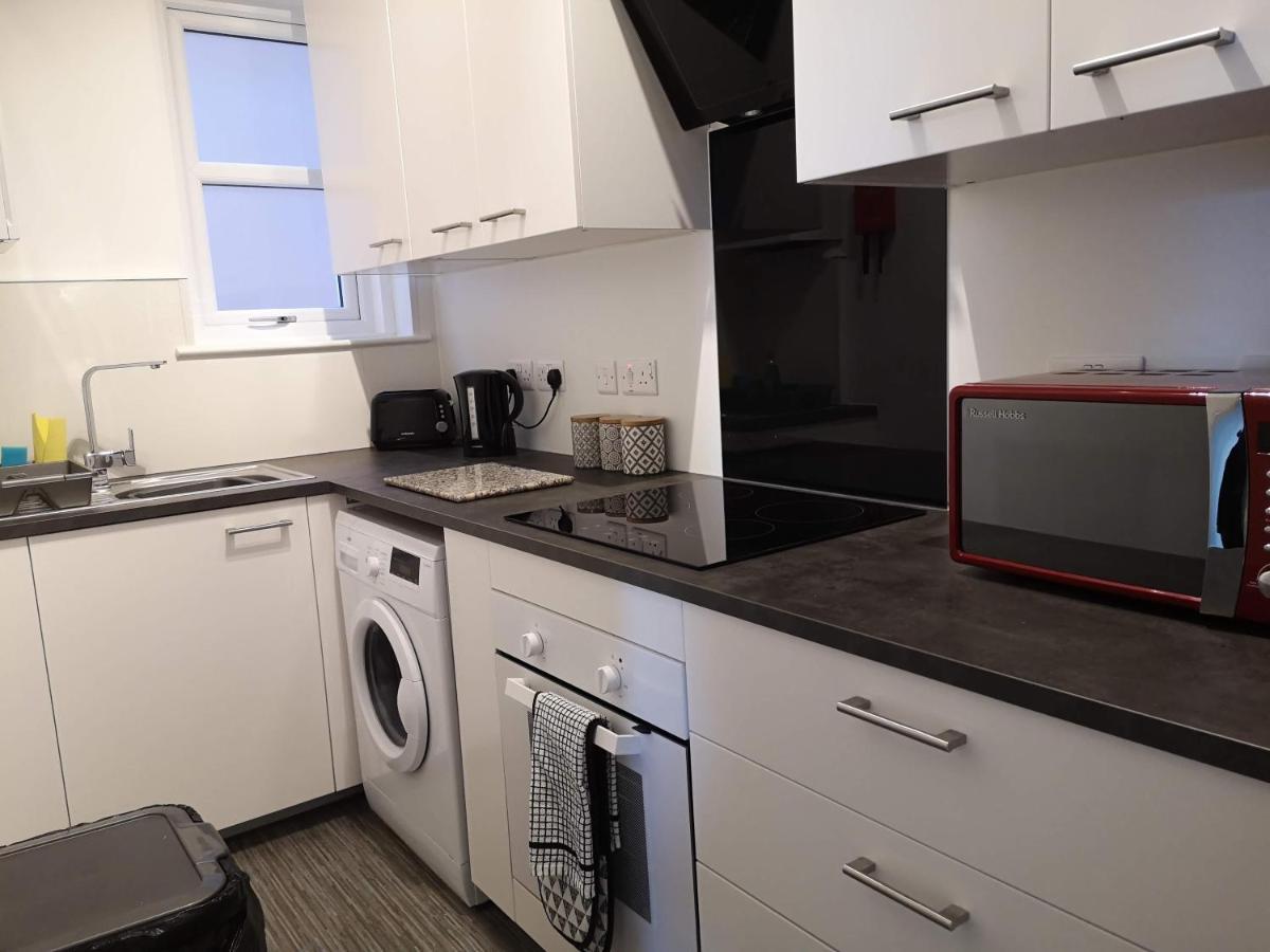 2 Bedroom Apartment At Kent Escapes Short Lets & Serviced Accommodation Kent, Bouverie Escape Folkestone With Wifi Dış mekan fotoğraf